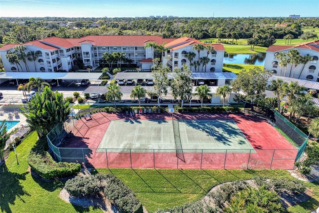 For Sale: $359,900 (2 beds, 2 baths, 1371 Square Feet)