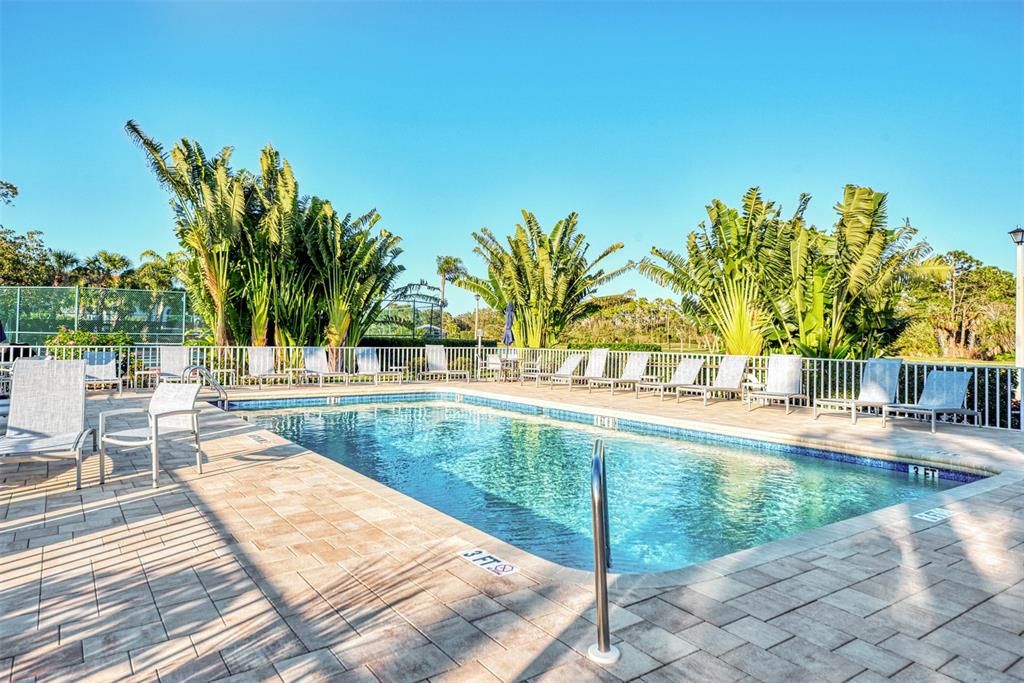 For Sale: $359,900 (2 beds, 2 baths, 1371 Square Feet)