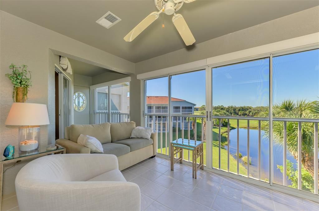 For Sale: $359,900 (2 beds, 2 baths, 1371 Square Feet)