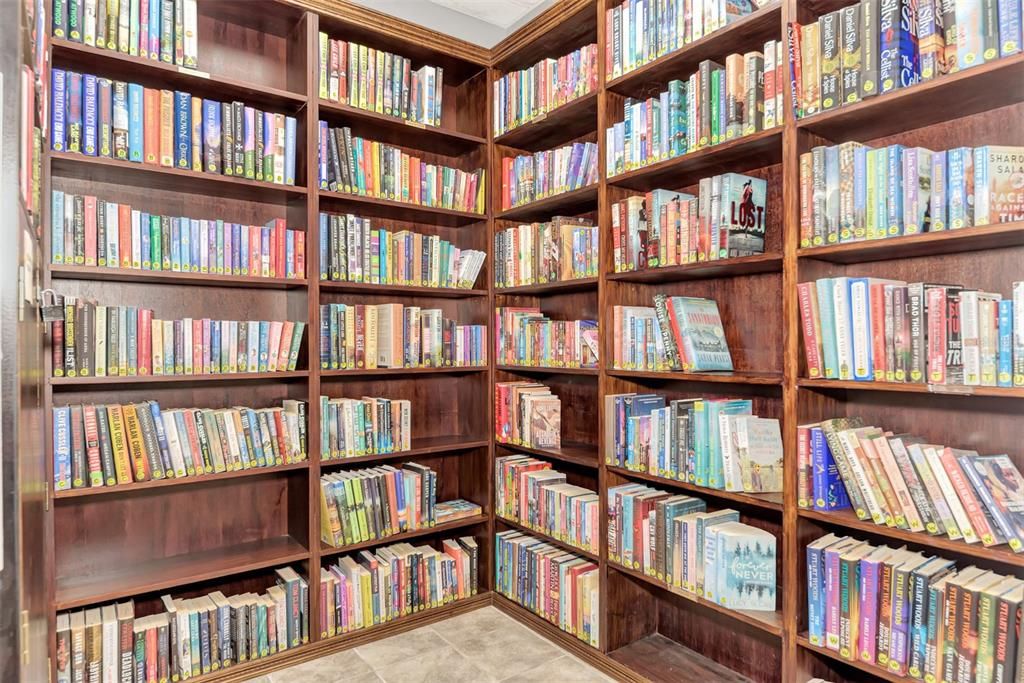 For Sale: $359,900 (2 beds, 2 baths, 1371 Square Feet)