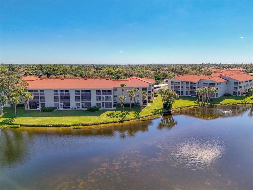 For Sale: $359,900 (2 beds, 2 baths, 1371 Square Feet)