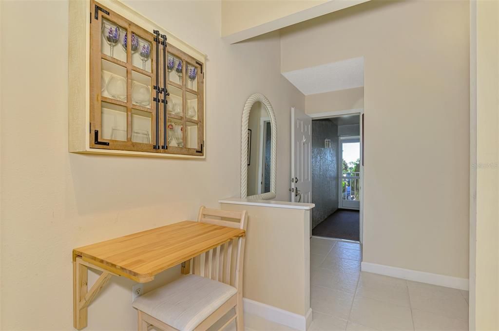 For Sale: $359,900 (2 beds, 2 baths, 1371 Square Feet)