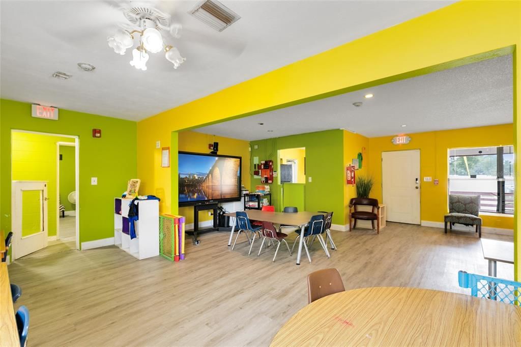 На продажу: $850,000 (0 спален, 0 ванн, 2326 Квадратных фут)