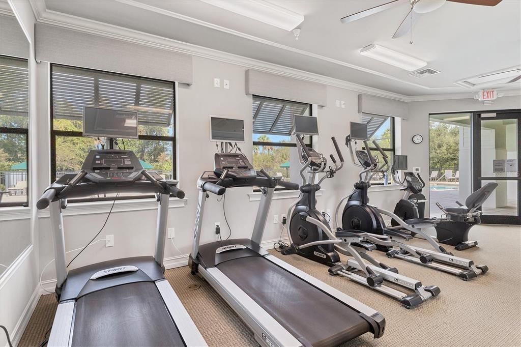 合同活跃: $337,000 (2 贝兹, 2 浴室, 1515 平方英尺)