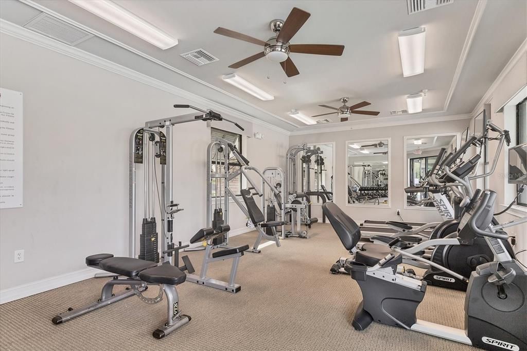 合同活跃: $337,000 (2 贝兹, 2 浴室, 1515 平方英尺)