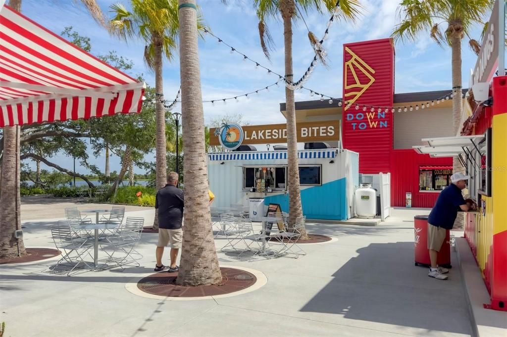 合同活跃: $337,000 (2 贝兹, 2 浴室, 1515 平方英尺)