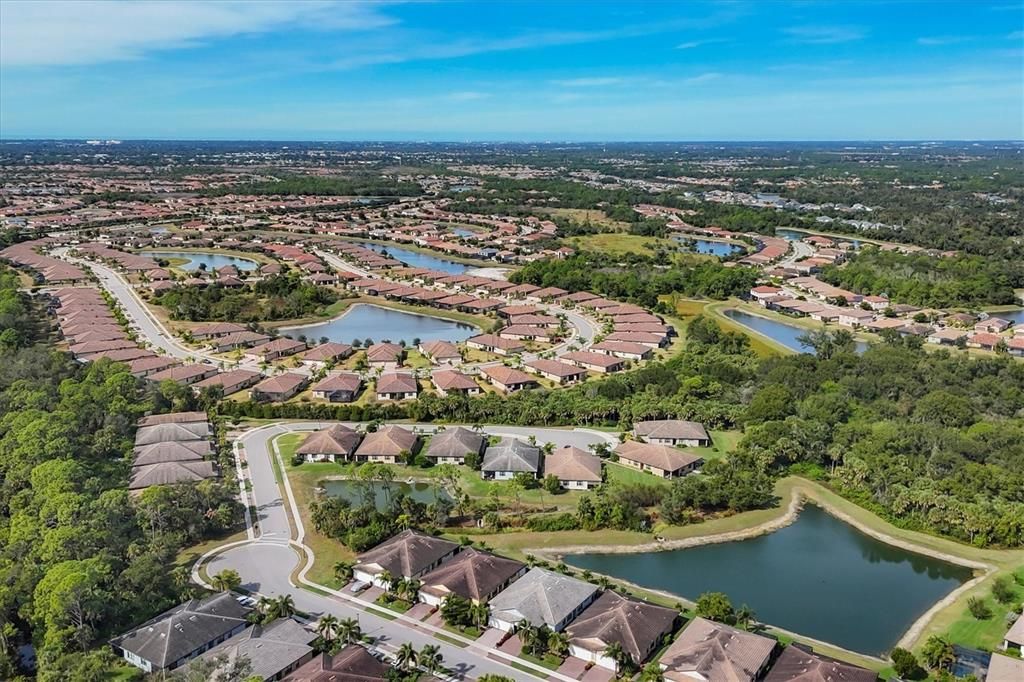 合同活跃: $337,000 (2 贝兹, 2 浴室, 1515 平方英尺)