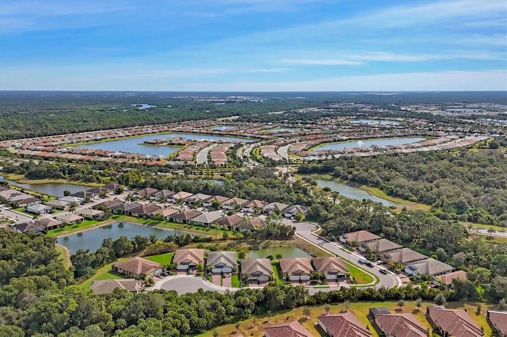 合同活跃: $337,000 (2 贝兹, 2 浴室, 1515 平方英尺)