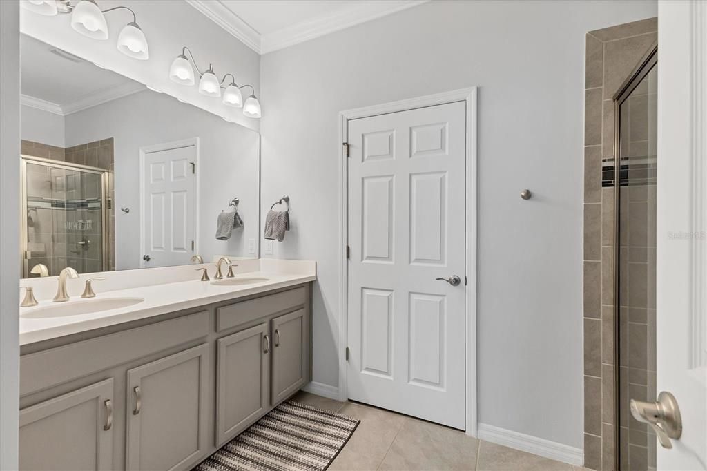 合同活跃: $337,000 (2 贝兹, 2 浴室, 1515 平方英尺)