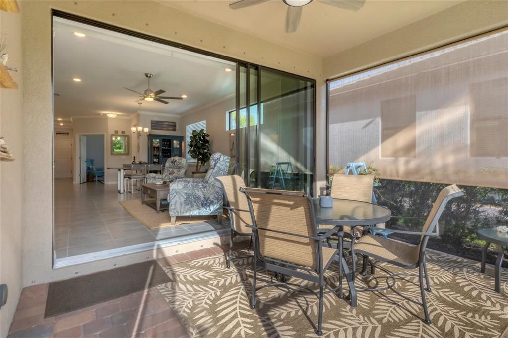 合同活跃: $337,000 (2 贝兹, 2 浴室, 1515 平方英尺)