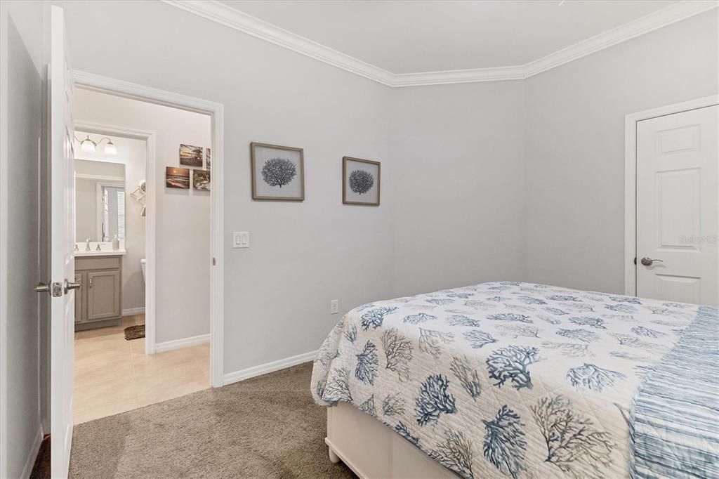 合同活跃: $337,000 (2 贝兹, 2 浴室, 1515 平方英尺)