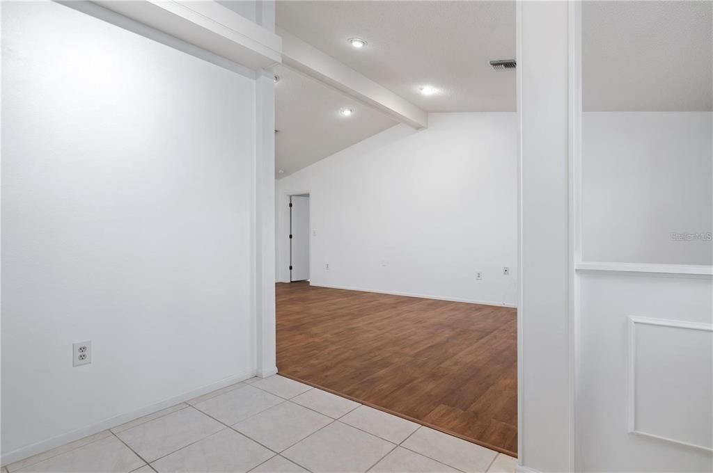 For Rent: $2,800 (3 beds, 2 baths, 1878 Square Feet)