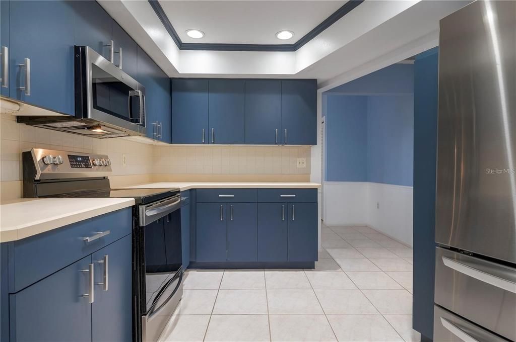 For Rent: $2,800 (3 beds, 2 baths, 1878 Square Feet)