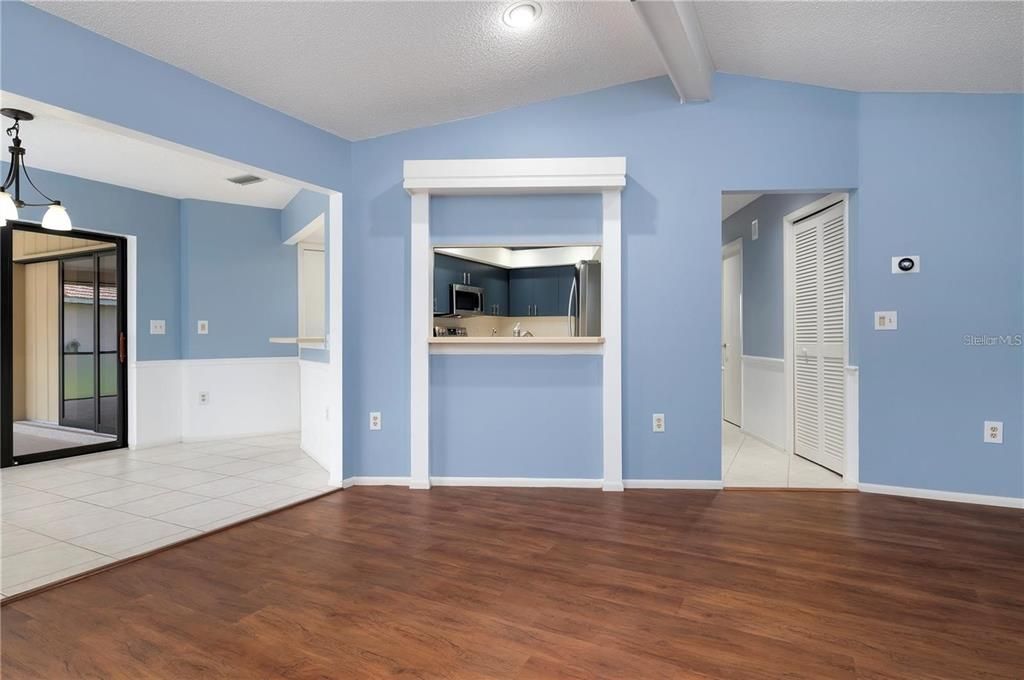 For Rent: $2,800 (3 beds, 2 baths, 1878 Square Feet)