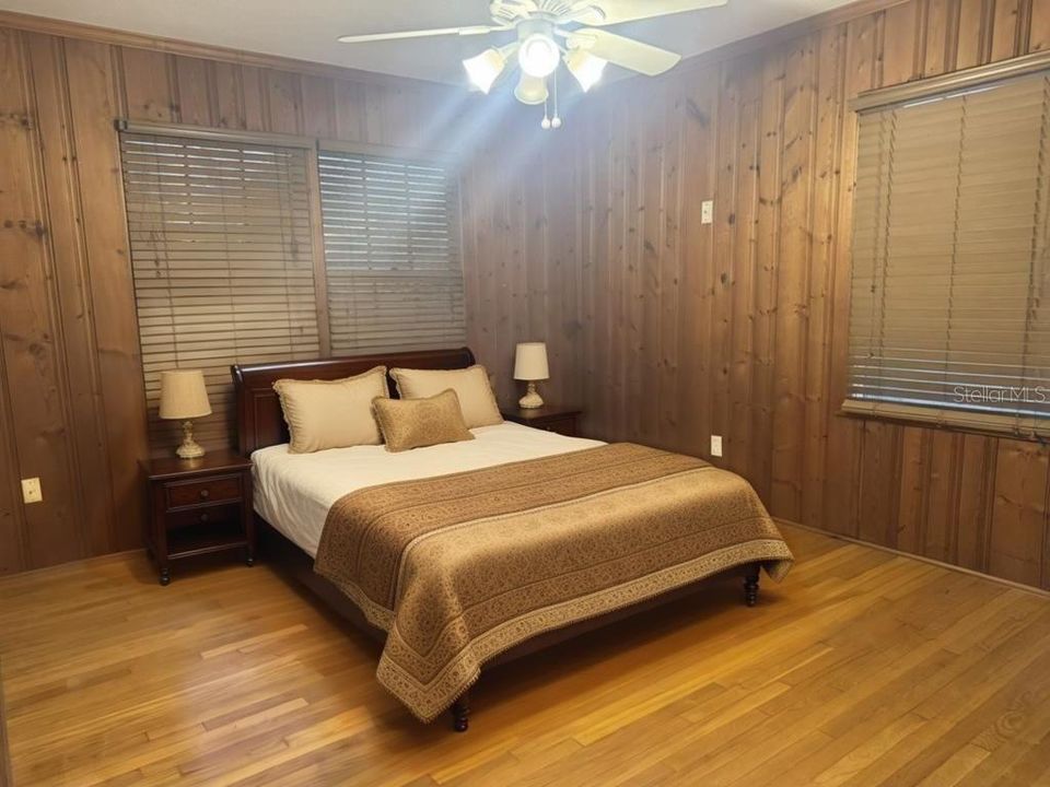 For Sale: $375,000 (4 beds, 2 baths, 1688 Square Feet)