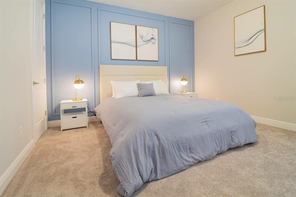 For Sale: $600,000 (6 beds, 6 baths, 2831 Square Feet)