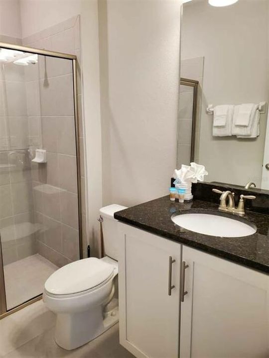 For Sale: $600,000 (6 beds, 6 baths, 2831 Square Feet)