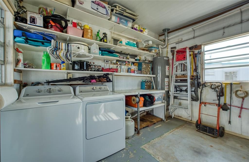 На продажу: $129,900 (2 спален, 1 ванн, 792 Квадратных фут)