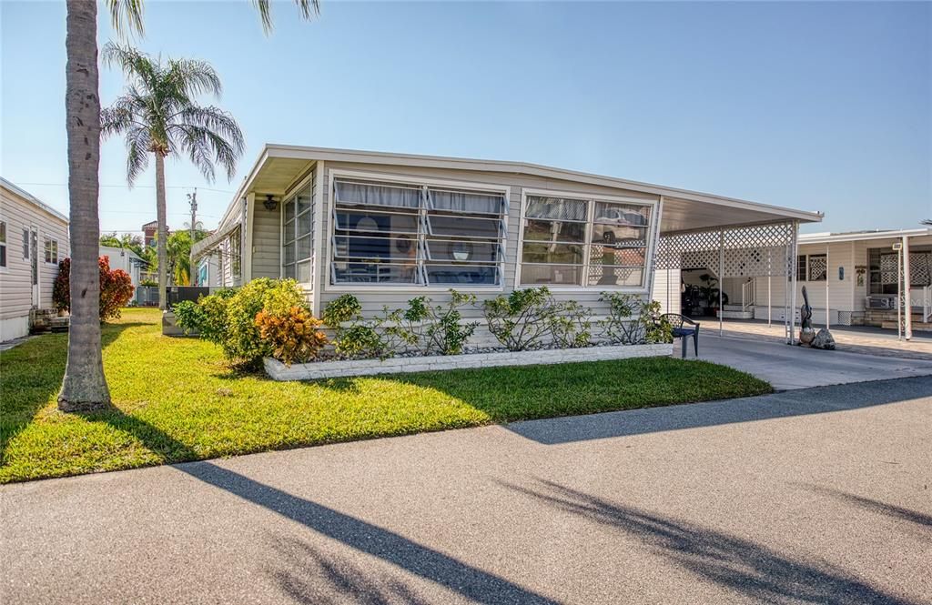 На продажу: $129,900 (2 спален, 1 ванн, 792 Квадратных фут)