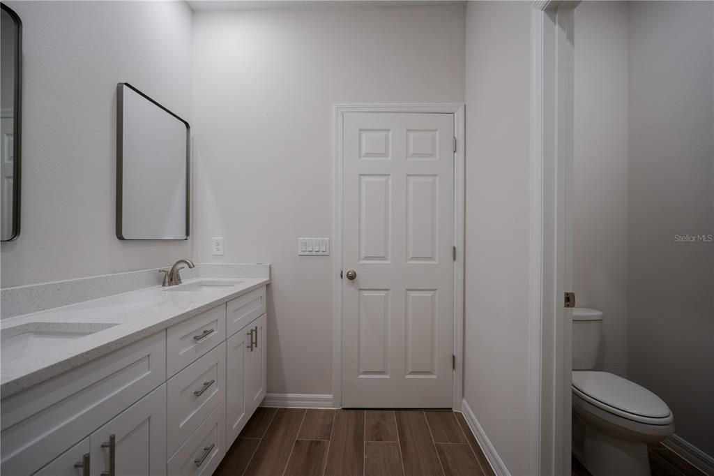 Activo con contrato: $299,000 (3 camas, 2 baños, 1543 Pies cuadrados)