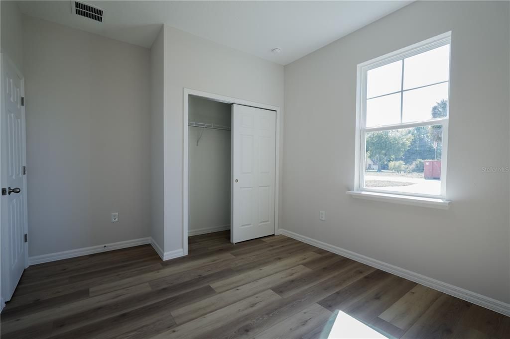 Activo con contrato: $299,000 (3 camas, 2 baños, 1543 Pies cuadrados)