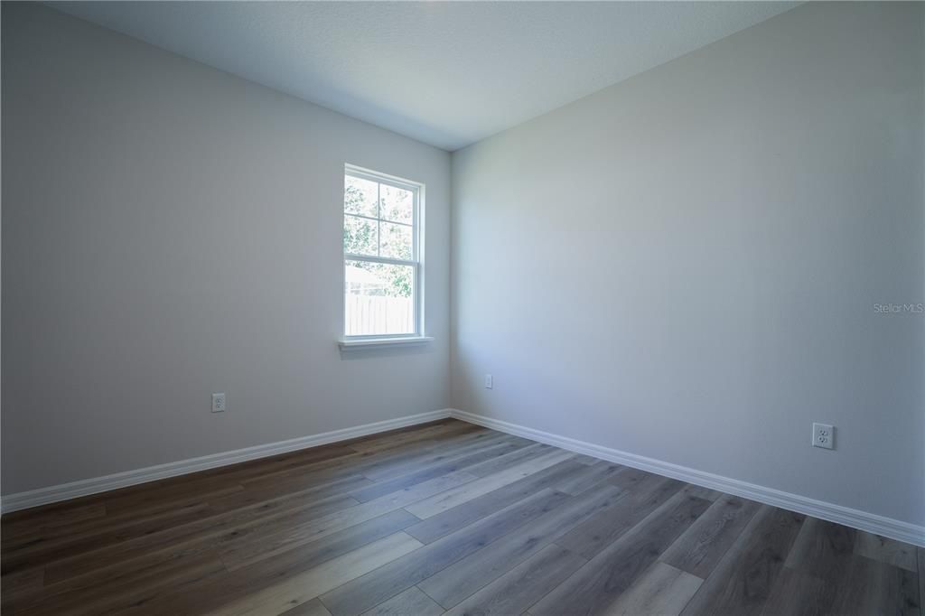 Activo con contrato: $299,000 (3 camas, 2 baños, 1543 Pies cuadrados)