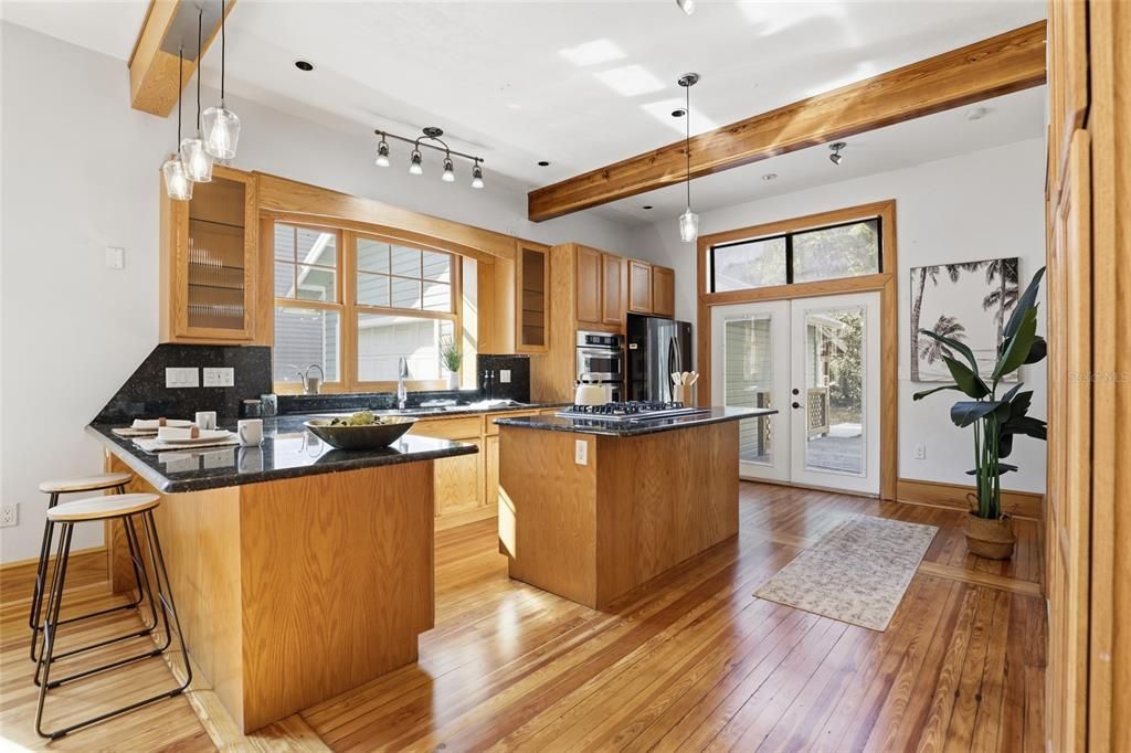 Active With Contract: $549,900 (4 beds, 3 baths, 2356 Square Feet)