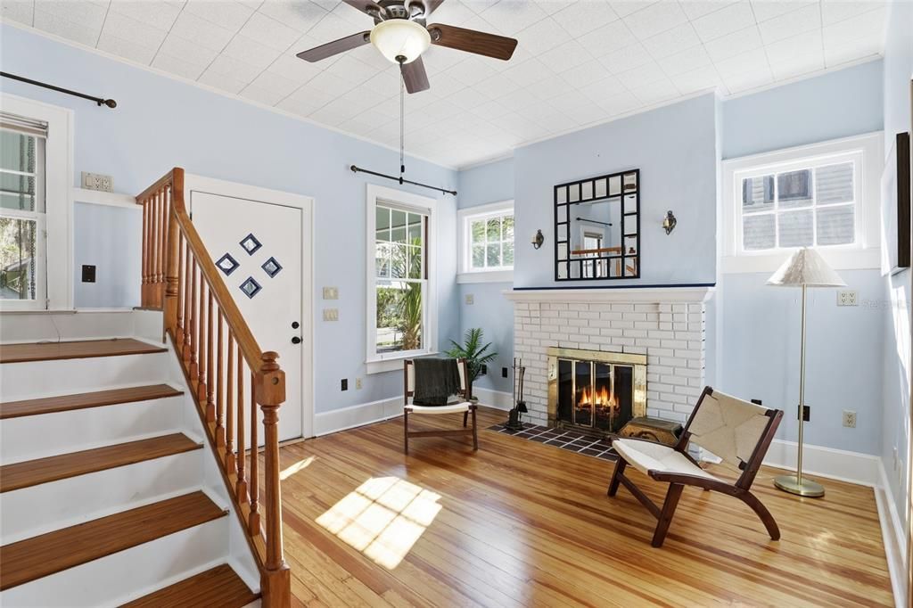 Active With Contract: $549,900 (4 beds, 3 baths, 2356 Square Feet)