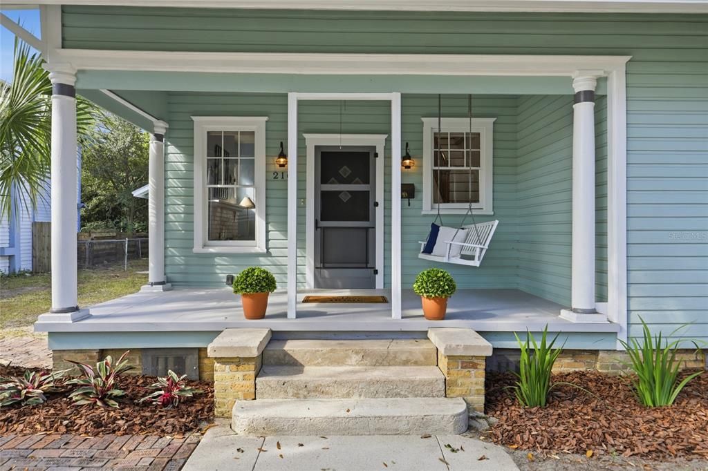 Active With Contract: $549,900 (4 beds, 3 baths, 2356 Square Feet)