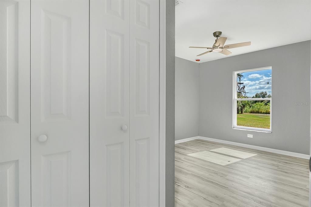 待售: $285,000 (3 贝兹, 2 浴室, 1322 平方英尺)