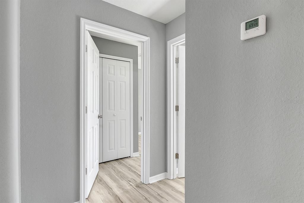 待售: $285,000 (3 贝兹, 2 浴室, 1322 平方英尺)