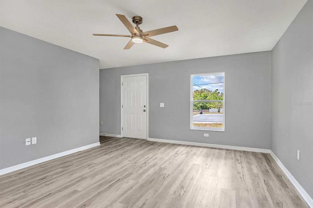 待售: $285,000 (3 贝兹, 2 浴室, 1322 平方英尺)