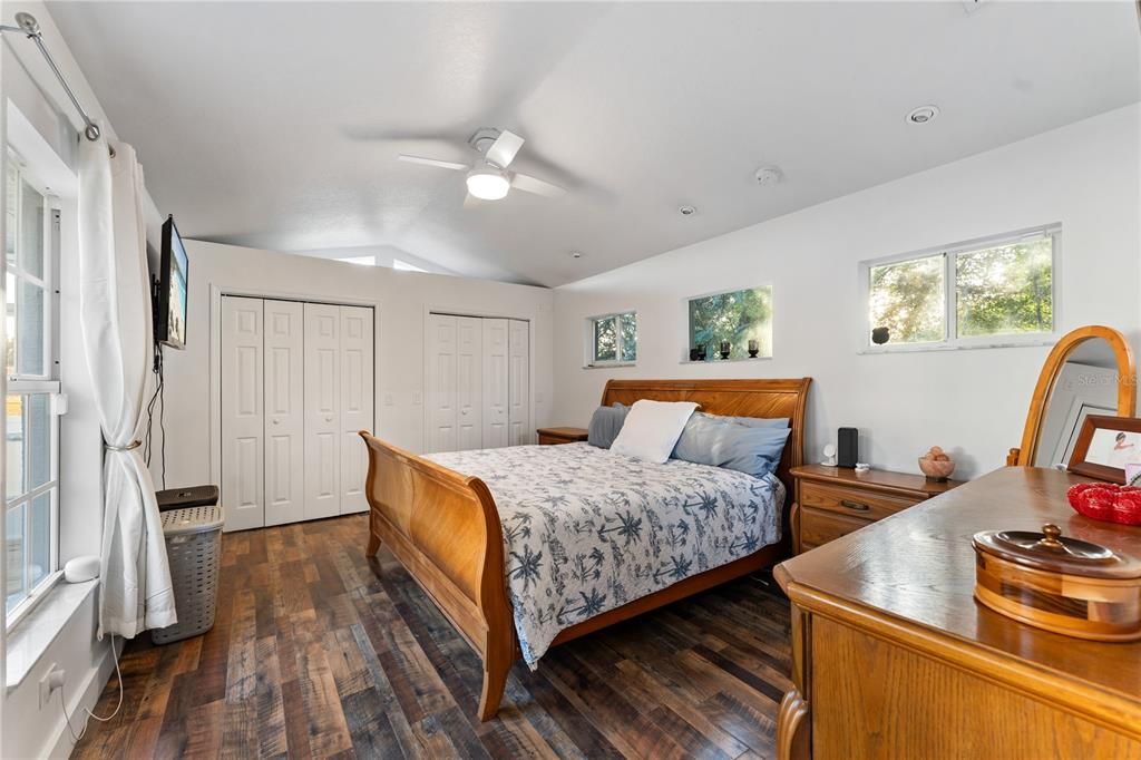 Active With Contract: $364,900 (3 beds, 2 baths, 1883 Square Feet)
