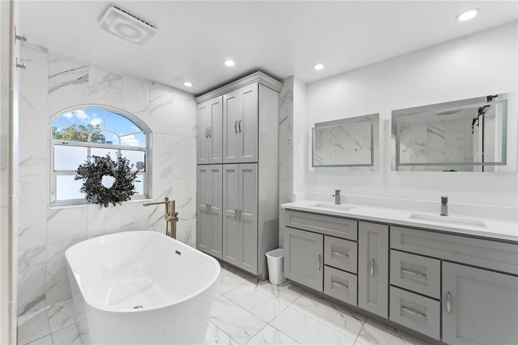 Active With Contract: $364,900 (3 beds, 2 baths, 1883 Square Feet)