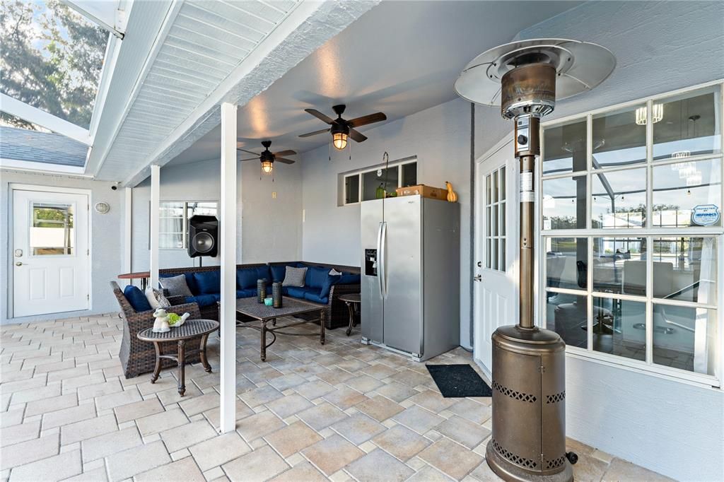 Active With Contract: $364,900 (3 beds, 2 baths, 1883 Square Feet)