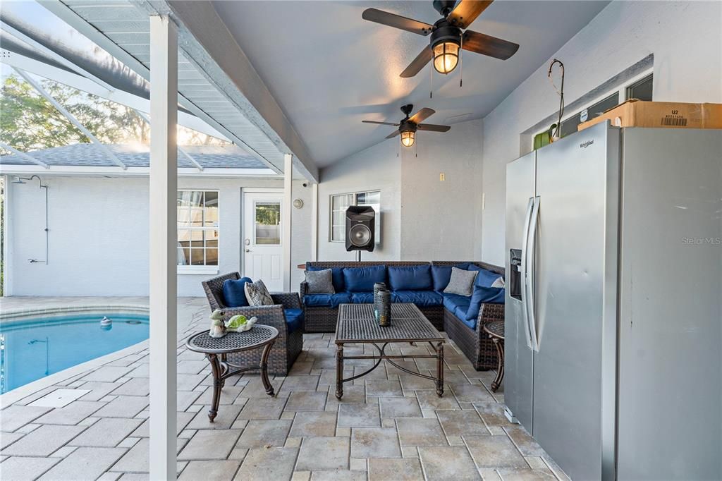 Active With Contract: $364,900 (3 beds, 2 baths, 1883 Square Feet)