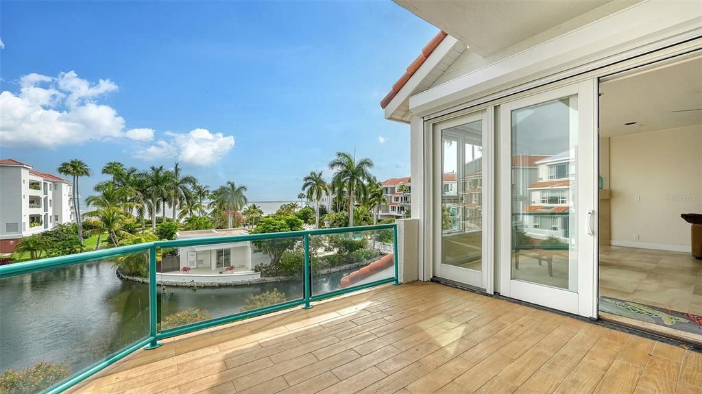 For Sale: $1,195,000 (3 beds, 2 baths, 2246 Square Feet)