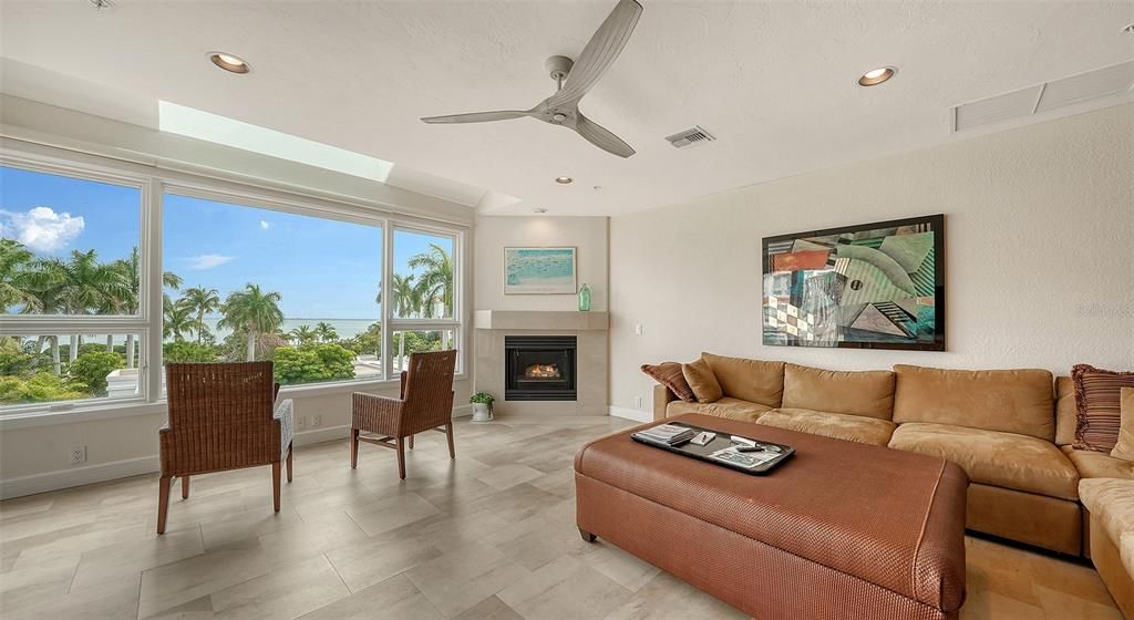 For Sale: $1,195,000 (3 beds, 2 baths, 2246 Square Feet)