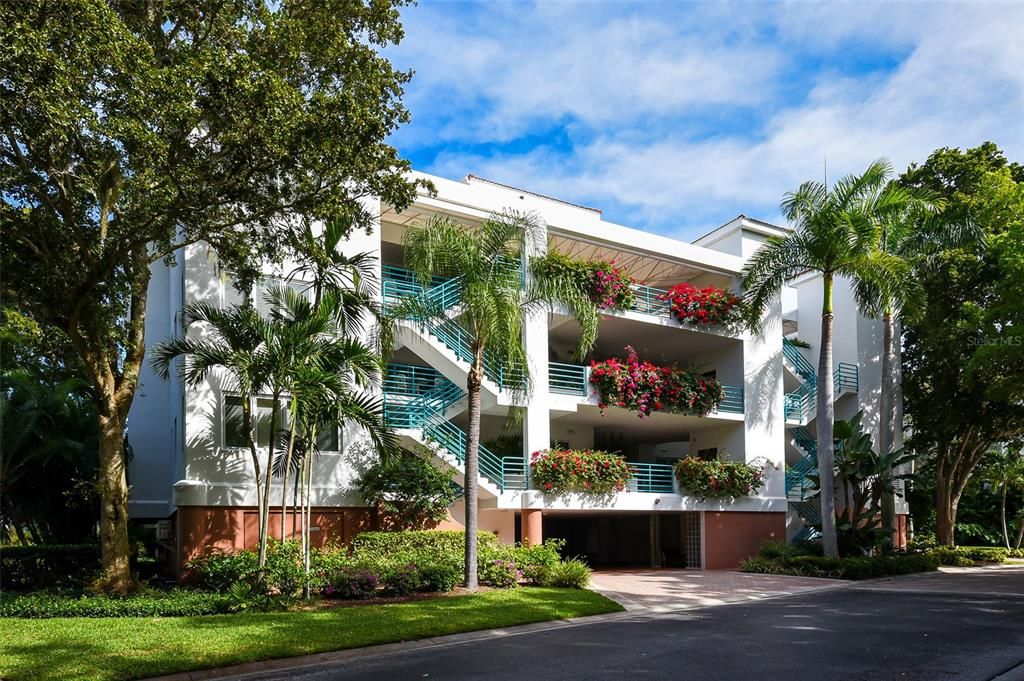 For Sale: $1,195,000 (3 beds, 2 baths, 2246 Square Feet)