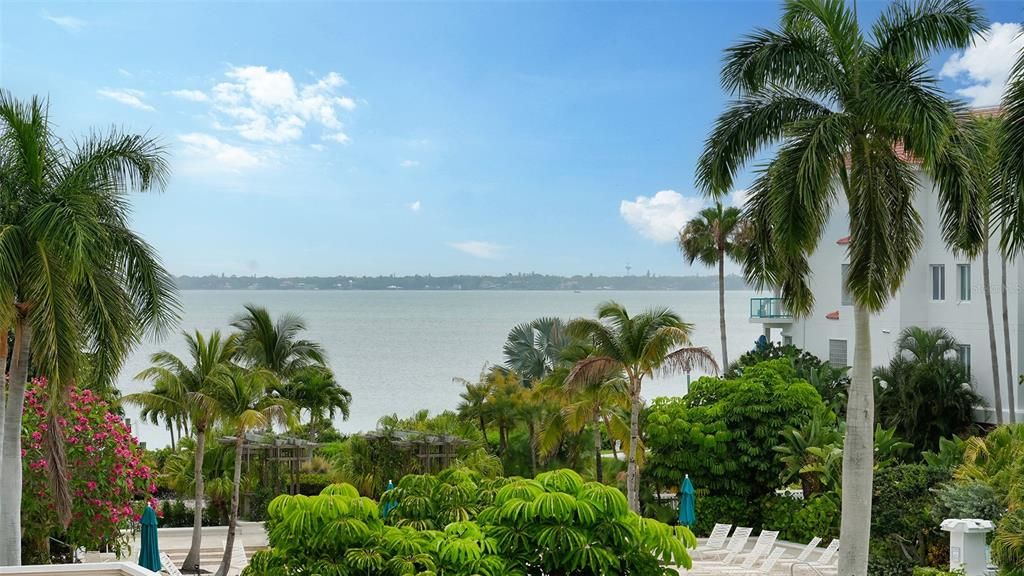 For Sale: $1,195,000 (3 beds, 2 baths, 2246 Square Feet)