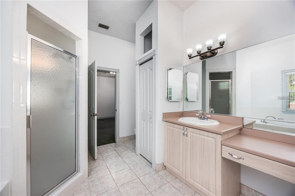 For Sale: $525,000 (4 beds, 3 baths, 3734 Square Feet)