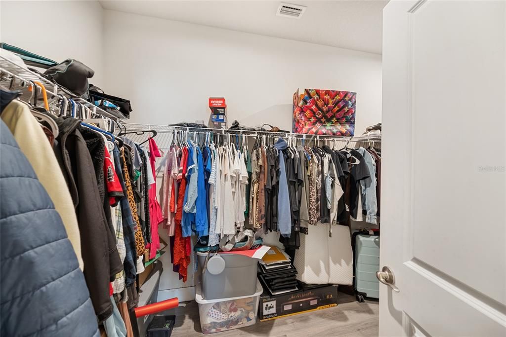 For Sale: $419,900 (4 beds, 2 baths, 2378 Square Feet)