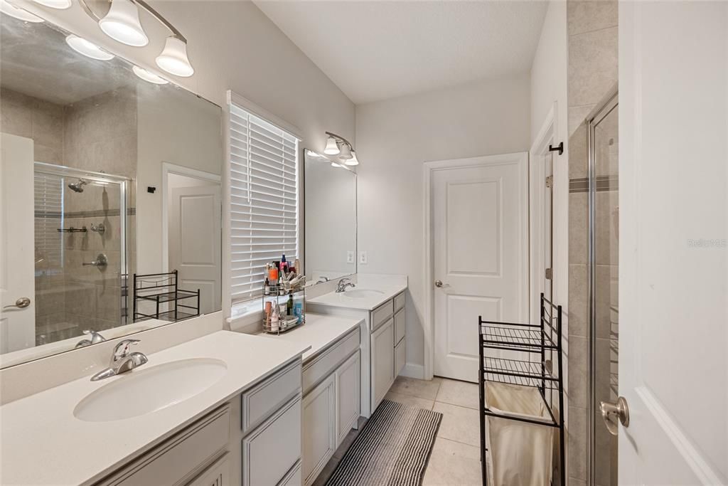 For Sale: $419,900 (4 beds, 2 baths, 2378 Square Feet)