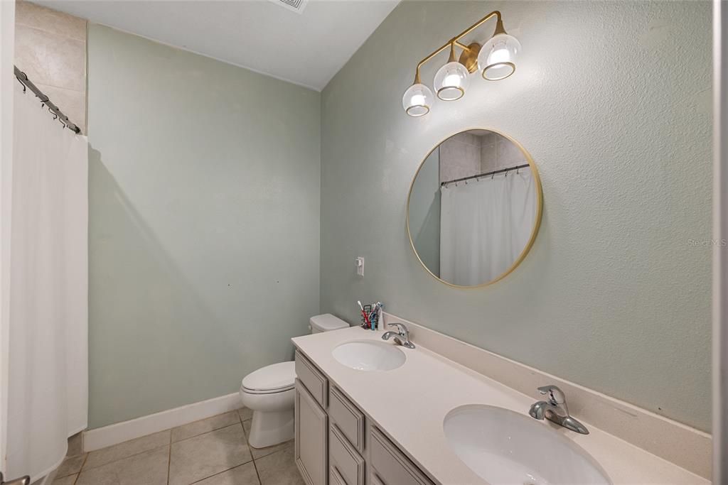 For Sale: $419,900 (4 beds, 2 baths, 2378 Square Feet)