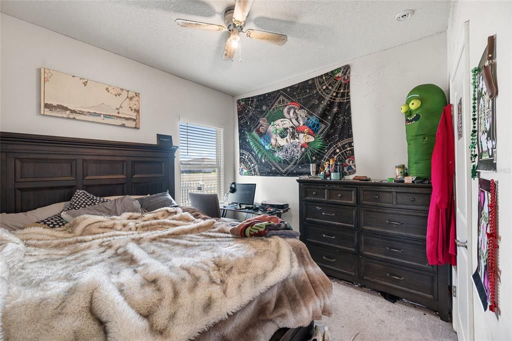 For Sale: $419,900 (4 beds, 2 baths, 2378 Square Feet)