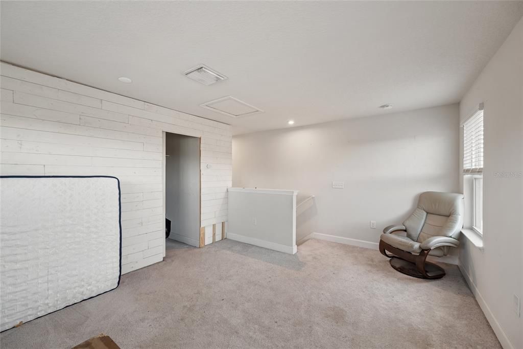 For Sale: $419,900 (4 beds, 2 baths, 2378 Square Feet)