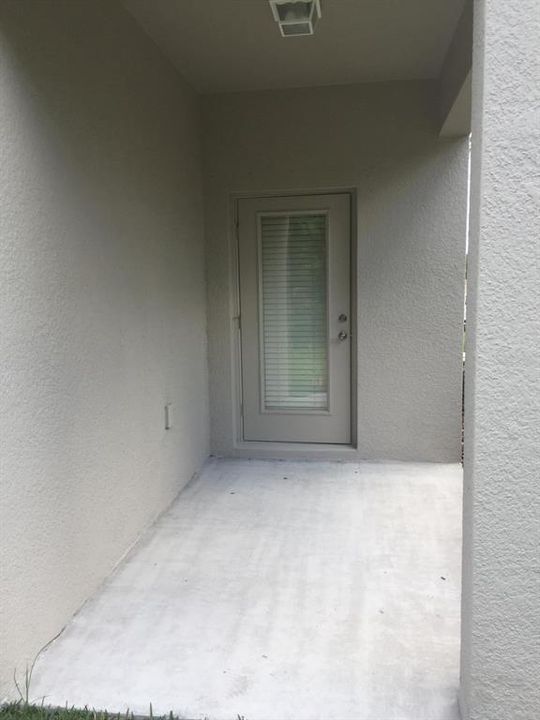 出租: $2,100 (3 贝兹, 2 浴室, 1824 平方英尺)