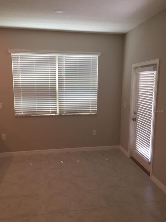 出租: $2,100 (3 贝兹, 2 浴室, 1824 平方英尺)