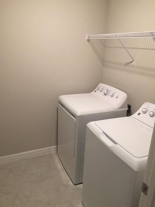 出租: $2,100 (3 贝兹, 2 浴室, 1824 平方英尺)