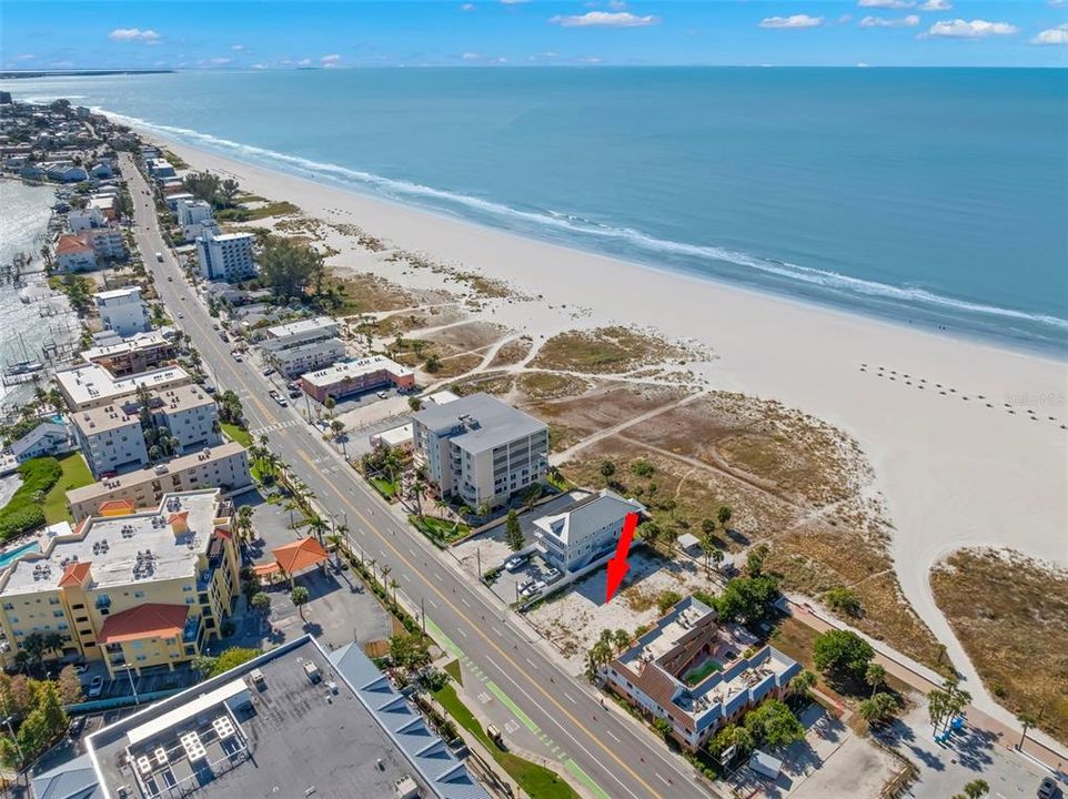 En Venta: $4,290,000 (0.23 acres)